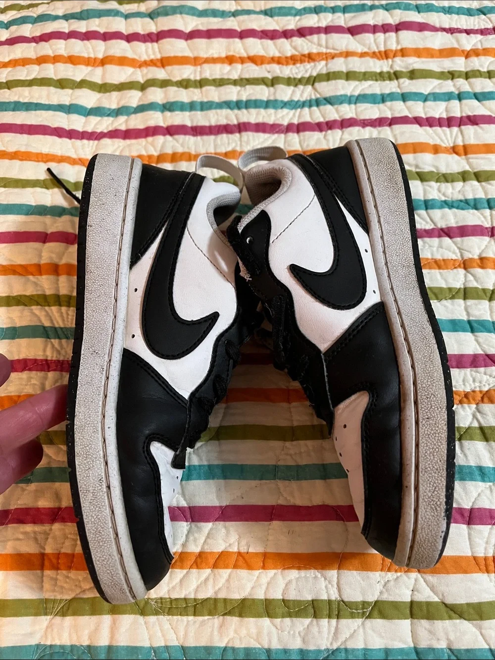 Nike youth, tennis shoes size 3 1/2